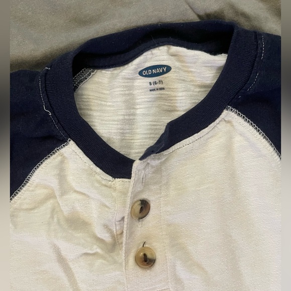 Bundle of 3 boys t shirts. - Picture 3 of 7